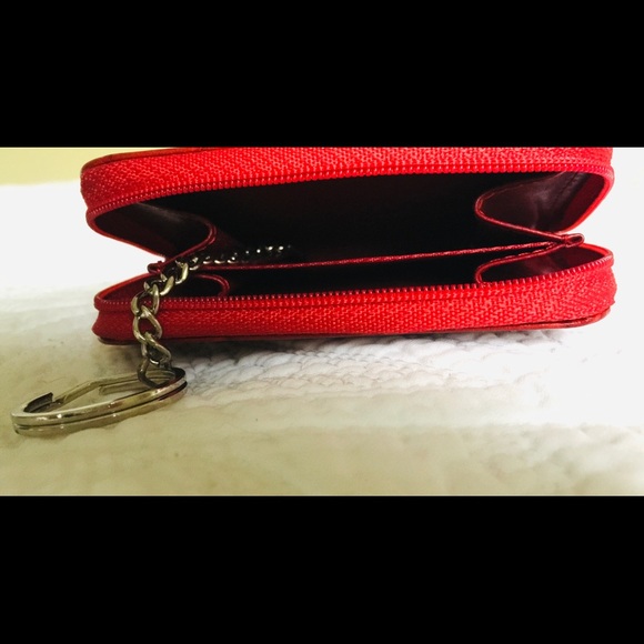 Glossy bright red real leather key chain zipped coin purse croc pattern New box - Picture 3 of 5